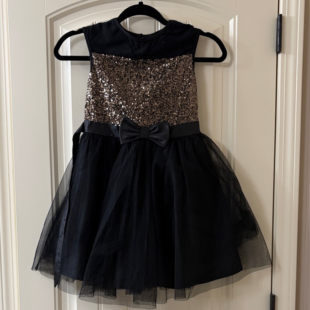 Black and Gold Girl’s Sequin Dress with Bow, Size 8
